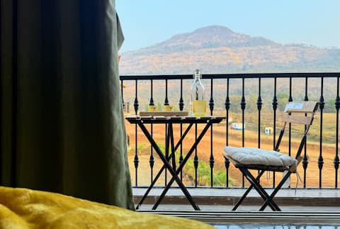 The Bey and Bae · Work-from-Hills Studio · Peaceful Cozy Retreat · Khalapur - 4