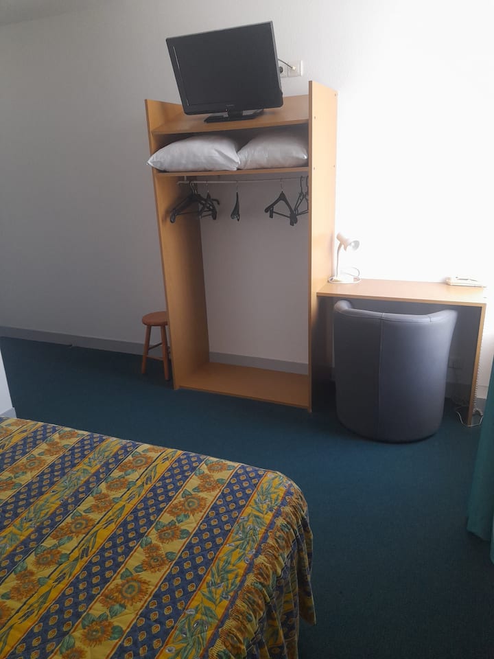 Chambre N° 12 - Montbard (1h De Paris En Tgv). - Montbard