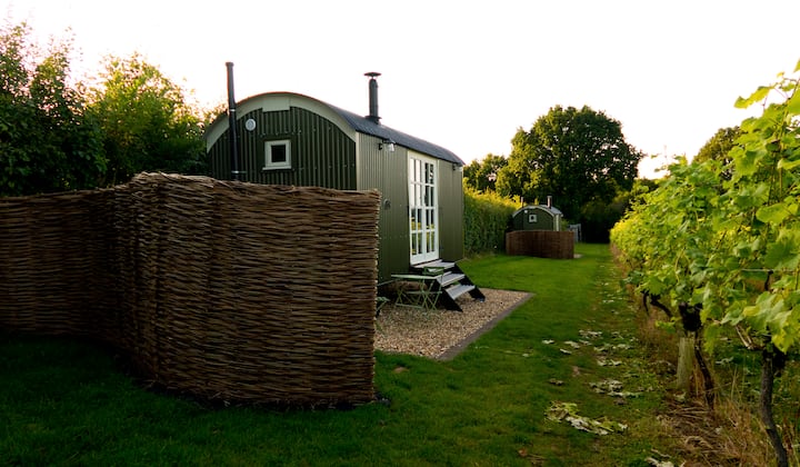 Vineyard Shepherd Hut With Wine Tour Included - Bewdley