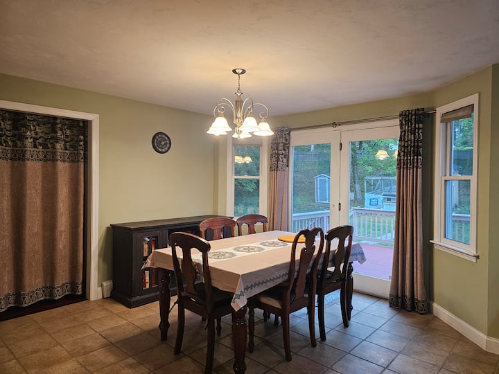Lakeview, Private Yards, Tasty And Warm Breakfast - Dedham, MA