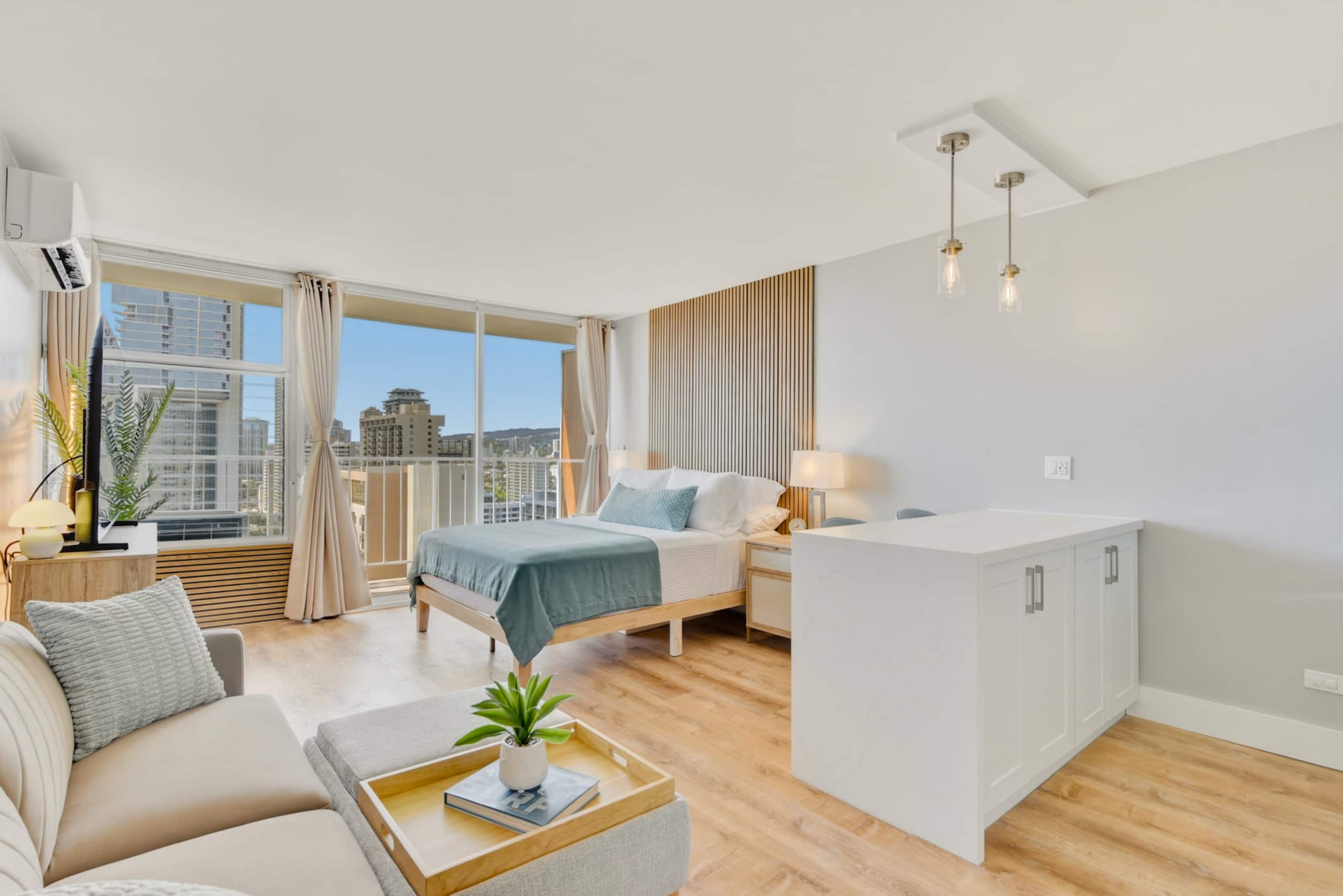Luxury Retro Waikiki Condo ​w/​F​REE Parking - Image 12