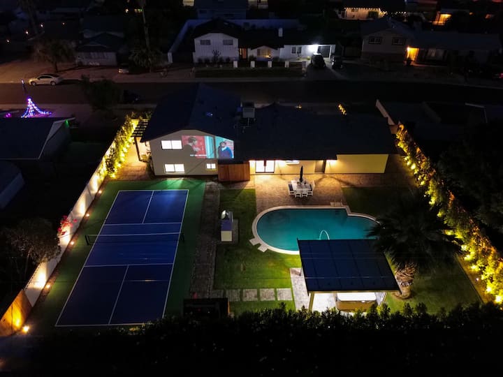 Old Town | Pickleball • Pool • Spa • Putt