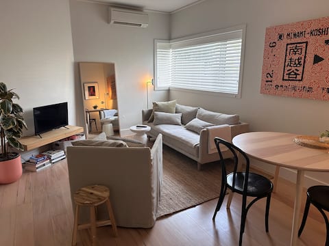 Top Airbnb: St Kilda/Elwood water views - Woy Woy Two in Elwood