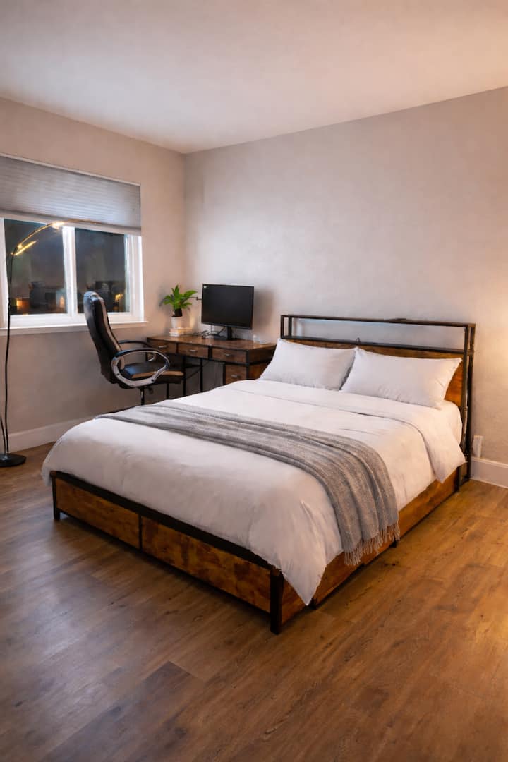 Room With En-suite Bathroom In Modern Apartment - San Jose, CA