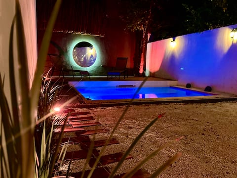 Top Airbnb: NAXOS | Large Residence with Pool | Altabrisa in Nuevo Yucatán