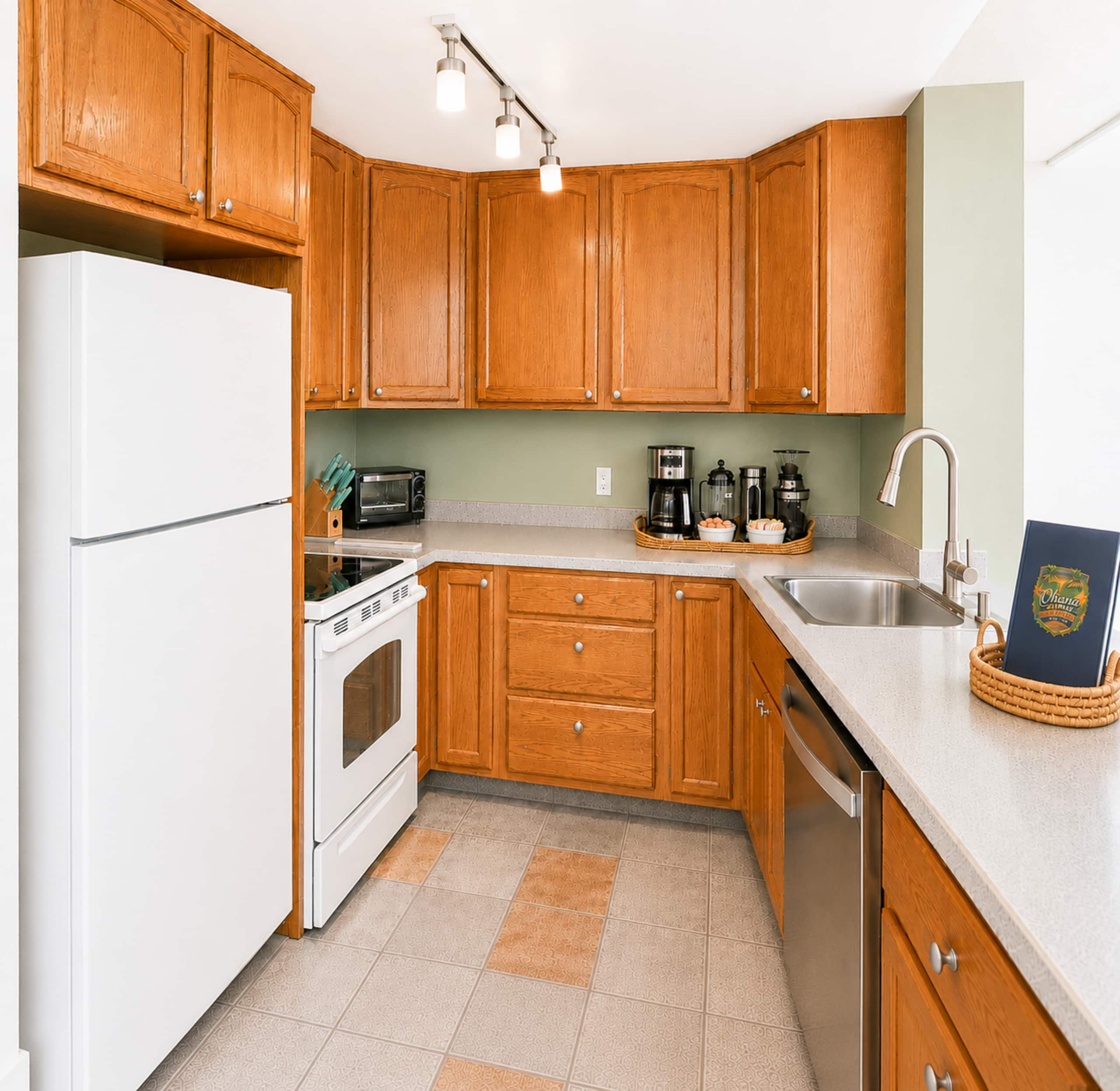 Condo in Kihei · ★5.0 · 2 bedrooms · 3 beds · 2 private baths - Image 7
