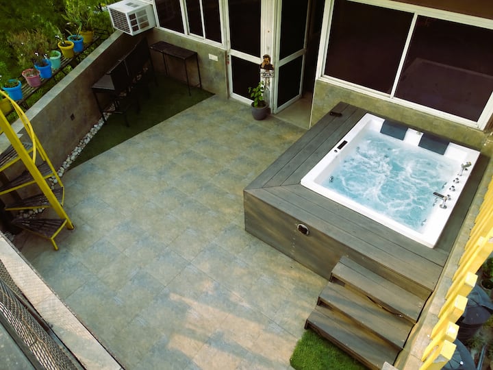 2 Bhk With Terrace Jacuzzi Hauz Khas New Delhi 18+ - Delhi