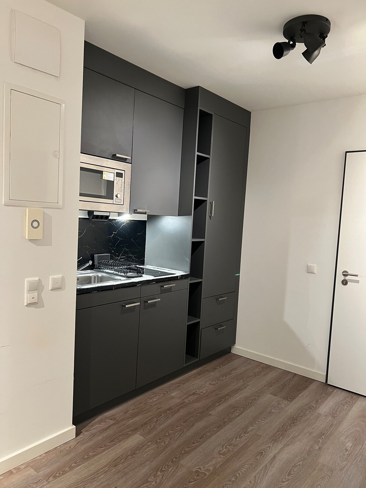 Popular Airbnb listing: Central Apartment in Gesundbrunnen