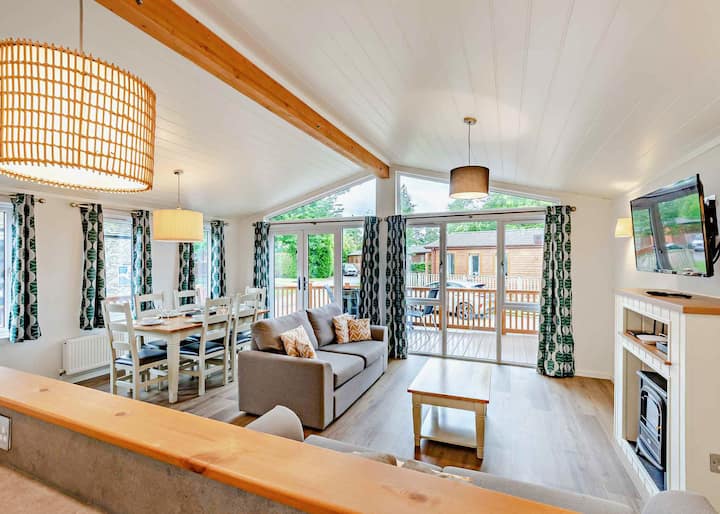 Deluxe Lodge With Parking, Ensuite & Decking - Camber Sands