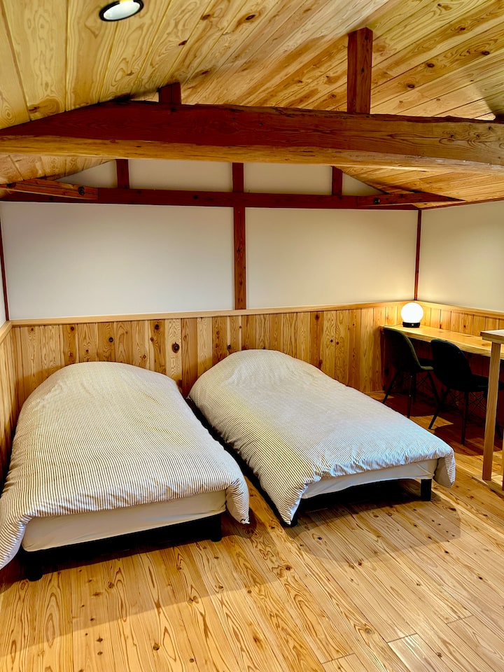 【ペット宿泊可！】木々に囲まれた静かな木造フルリノベーションの隠れ家　〜藤乃山別邸　離れ〜 - 八女市
