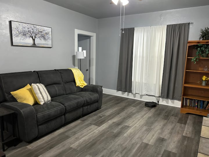 2 Bed Home W/large Yard And Deck - Toledo, OH