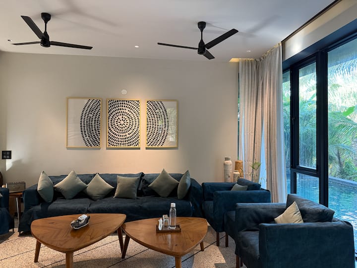 Living room image 2