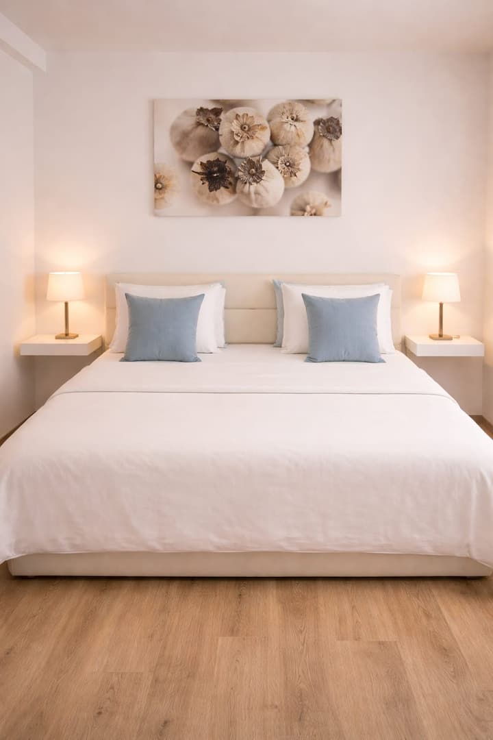 Ground Floor Beachfront Studio In Castillo Duquesa - Manilva