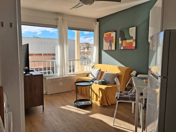 Studio Cabine Rénové Très Clair, 3 Pers 200m Plage - Sète