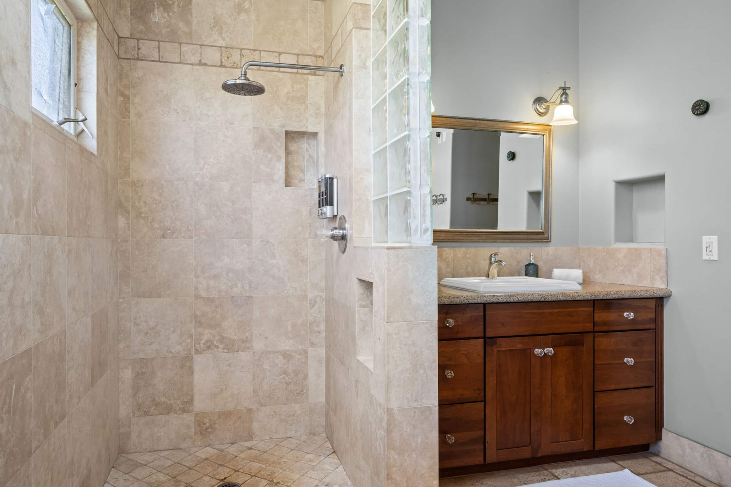 Home in Poipu · ★5.0 · 4 bedrooms · 6 beds · 3 private baths - Image 33