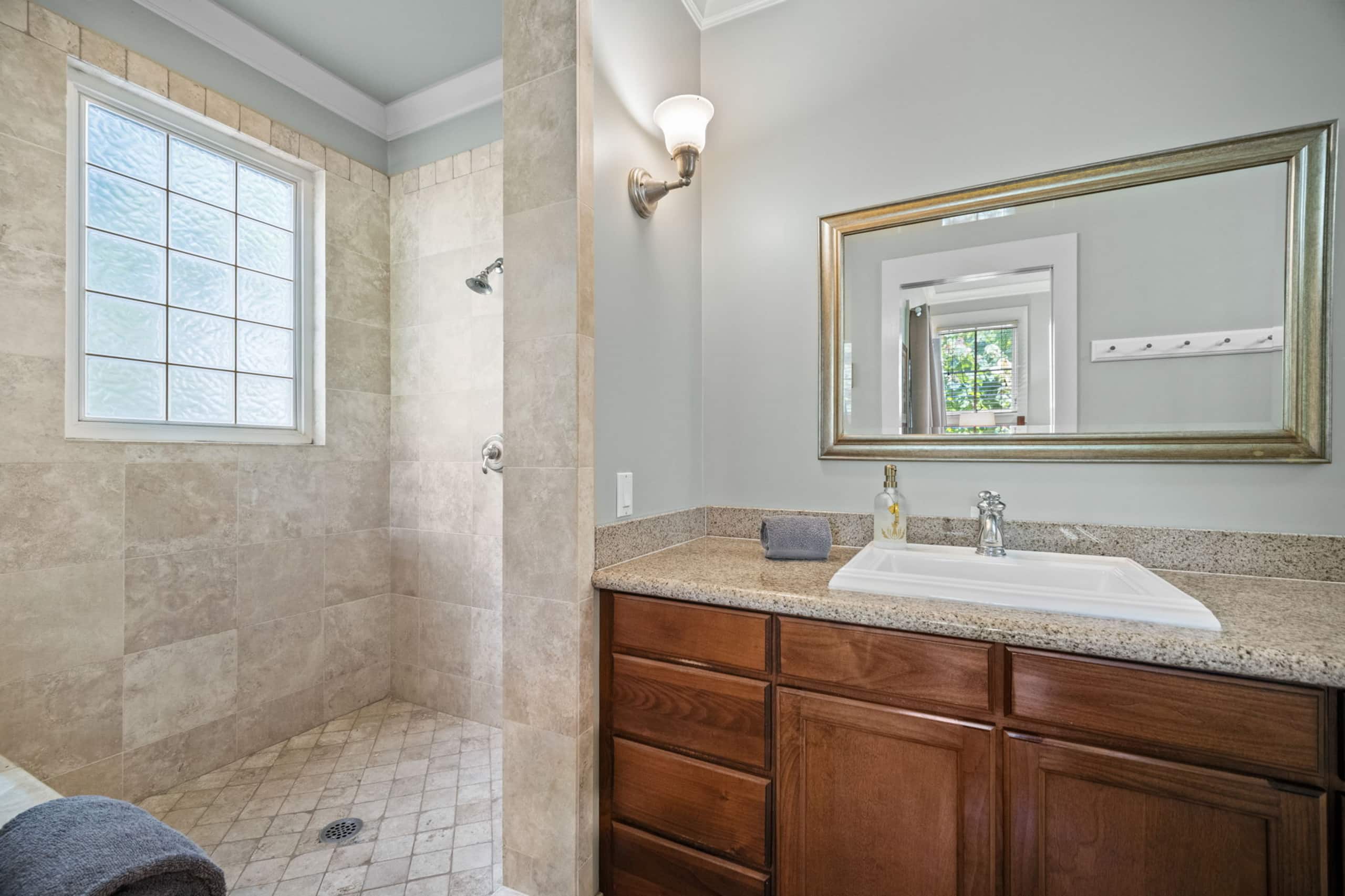 Home in Poipu · ★5.0 · 4 bedrooms · 6 beds · 3 private baths - Image 35
