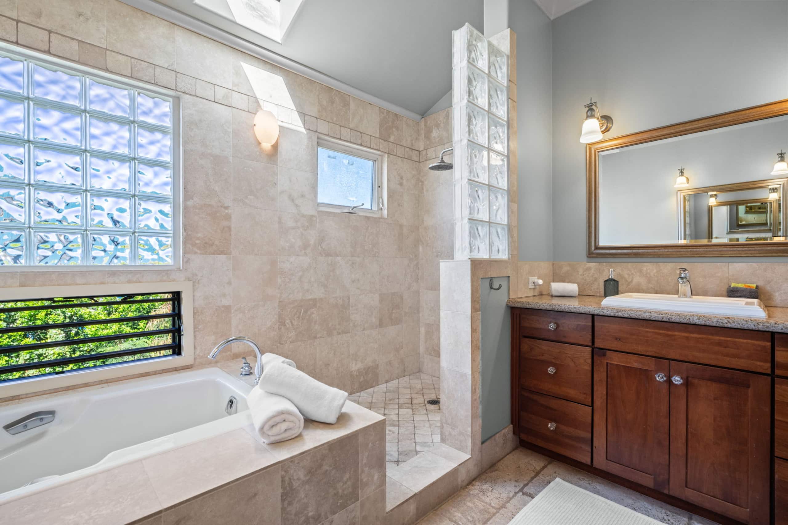 Home in Poipu · ★5.0 · 4 bedrooms · 6 beds · 3 private baths - Image 32