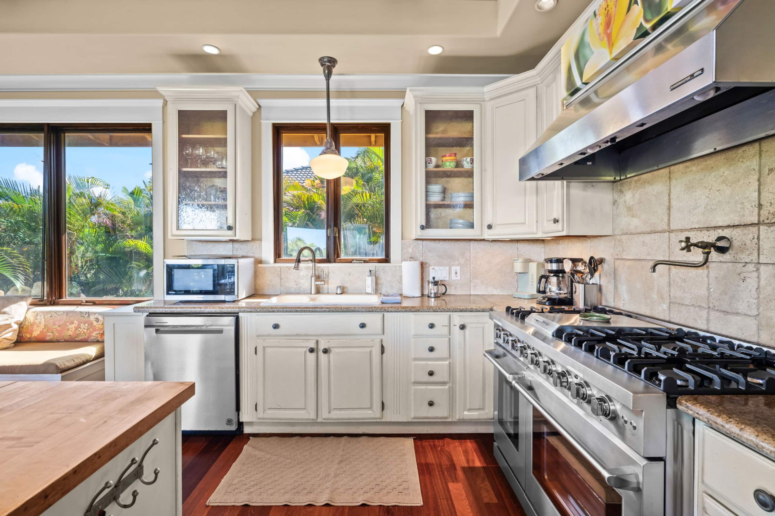 Home in Poipu · ★5.0 · 4 bedrooms · 6 beds · 3 private baths - Image 9
