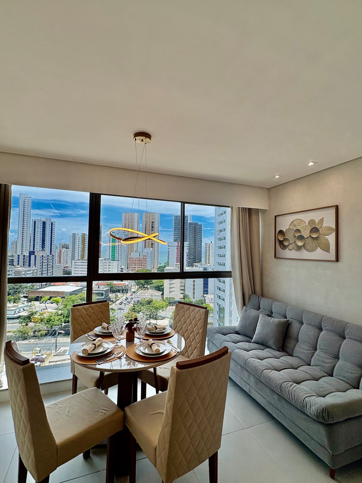 Popular Airbnb listing: Studio with sea view in the best of Boa Viagem #1004 in Recife