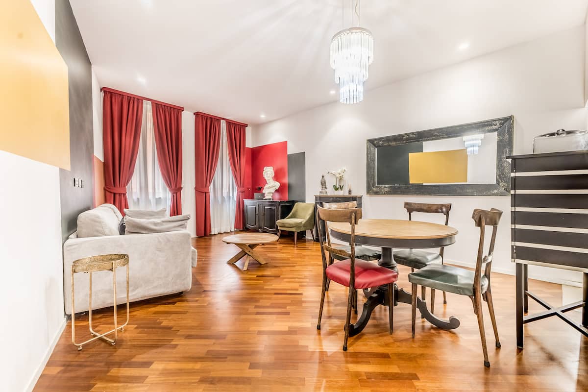 Navona Charme apartment living room in a 15th-century building a few minutes from Piazza Navona, Rome historic centre