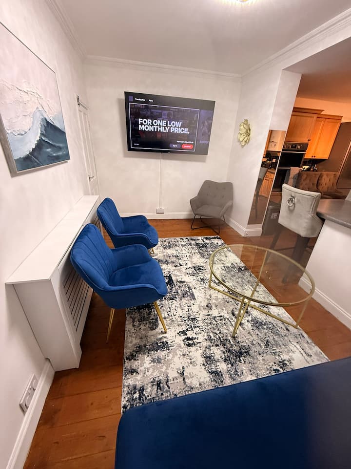 Bright Barking 3br House For 8 Guests - Forest Gate - London