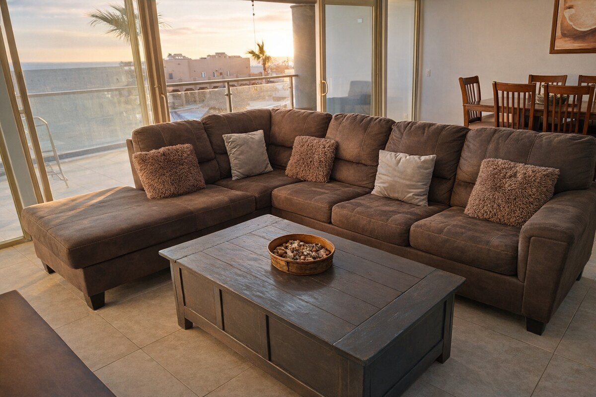 Successful Airbnb property: Superhost*2BR-Steps to Beach/Pools-Jacuzzi in Puerto Peñasco