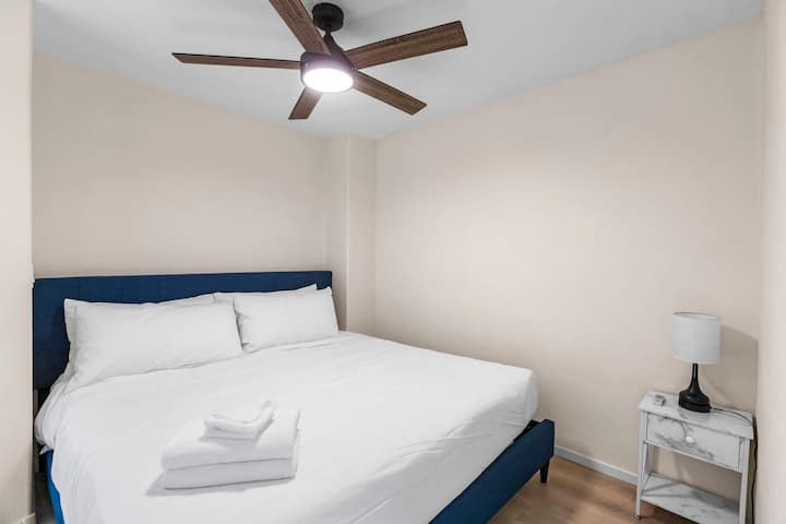 Bedroom #2 - King Bed - Upstairs