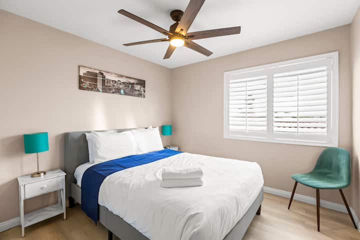 Bedroom #3 - Queen Bed - Upstairs