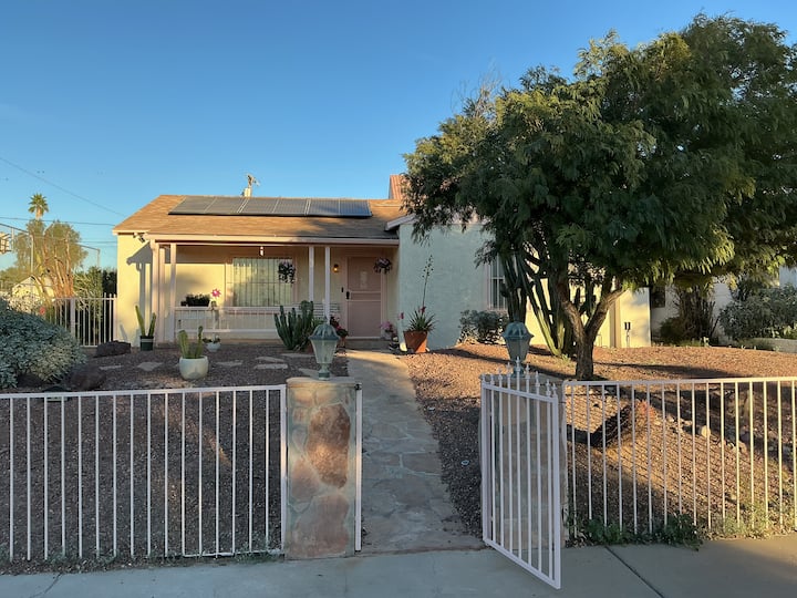 ＊yuma＊　0729 Cozy Casita in the heart of historic Downtown Yuma - Houses for