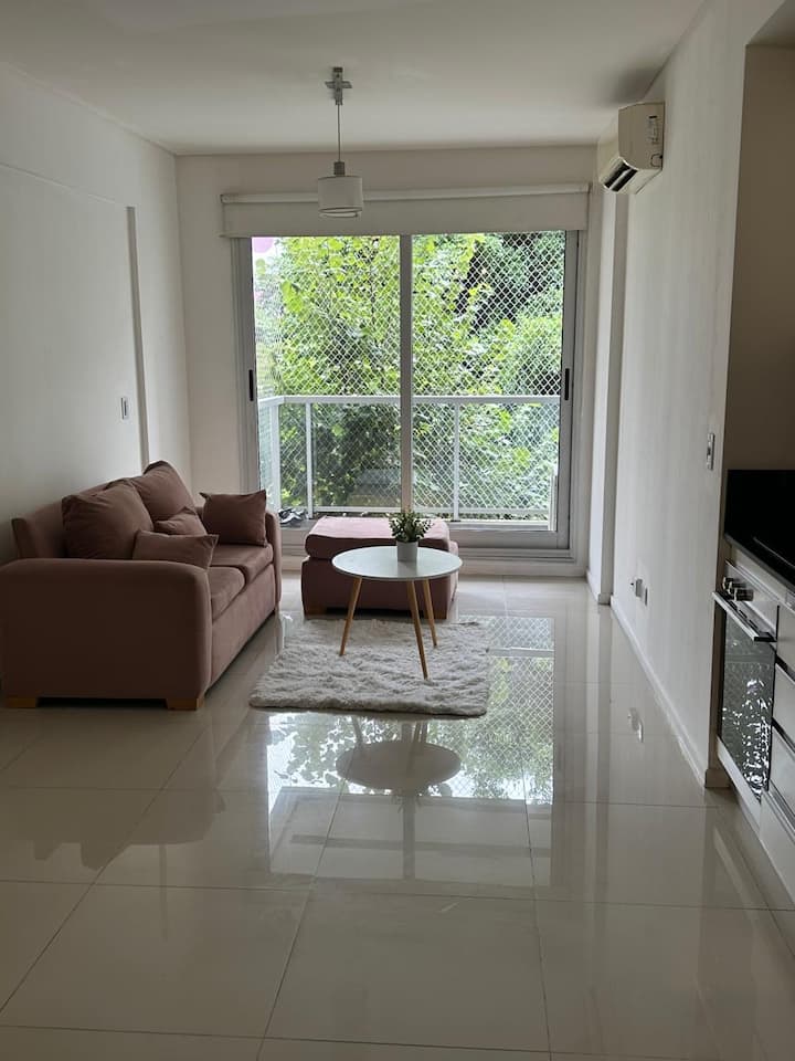 Kitnet com jacuzzi em Palermo Chico