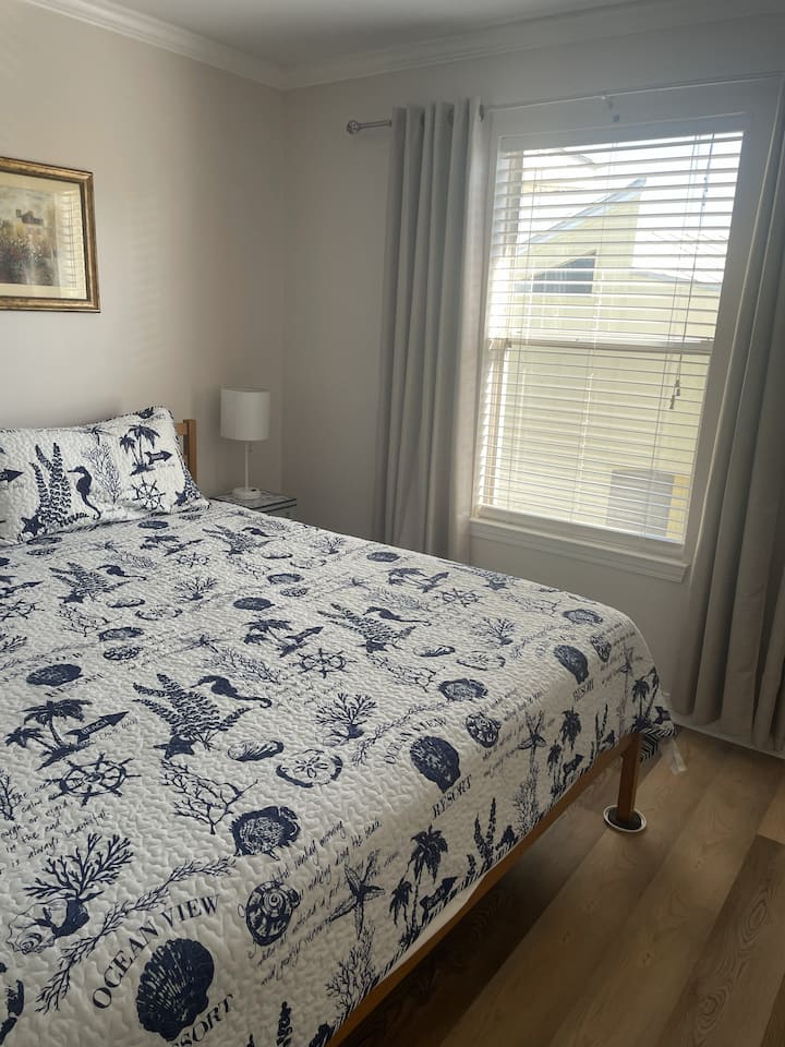 2. vendégszoba king méretű ággyal és nagy szekrénnyel