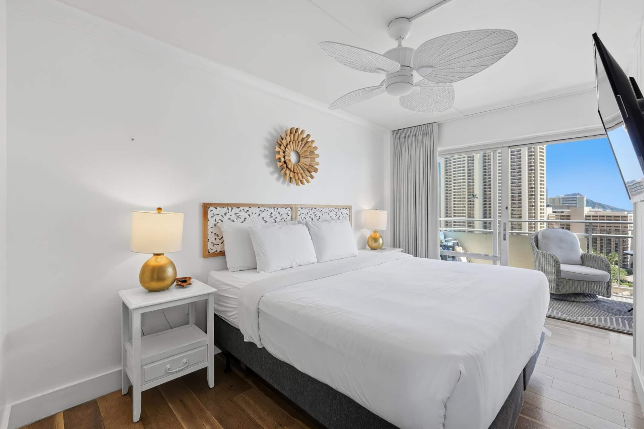 Condo in Honolulu · ★4.6 · 1 bedroom · 2 beds · 1 private bath - Image 9