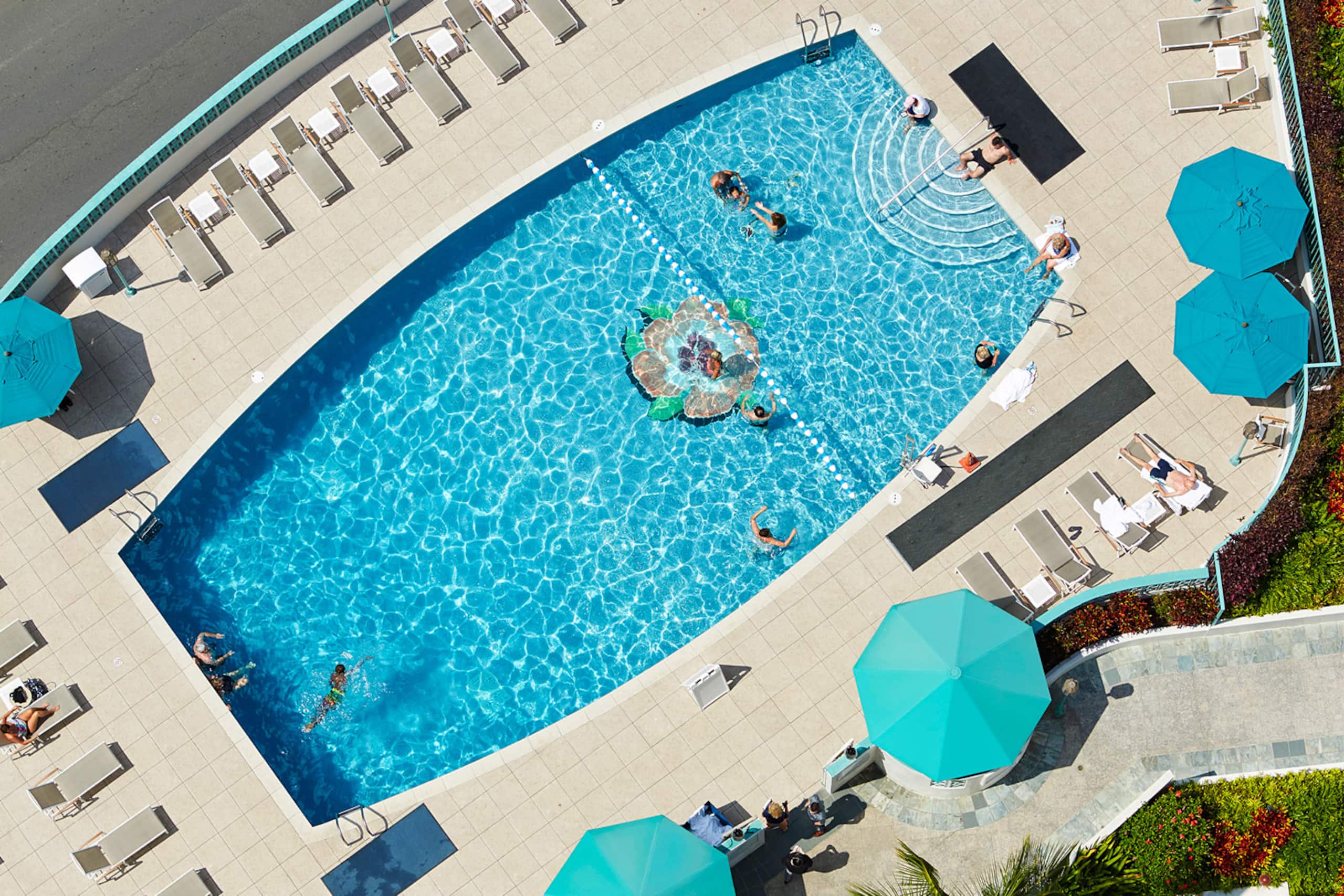 Condo in Honolulu · ★4.6 · 1 bedroom · 2 beds · 1 private bath - Image 35