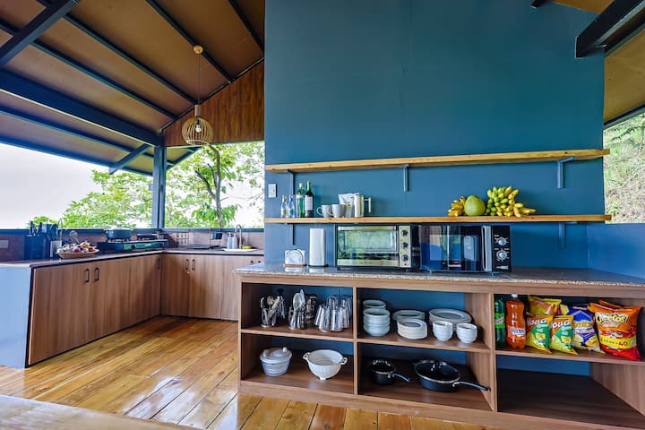 High Hills Villas | Taal Lake View + Heated Pool - Lemery