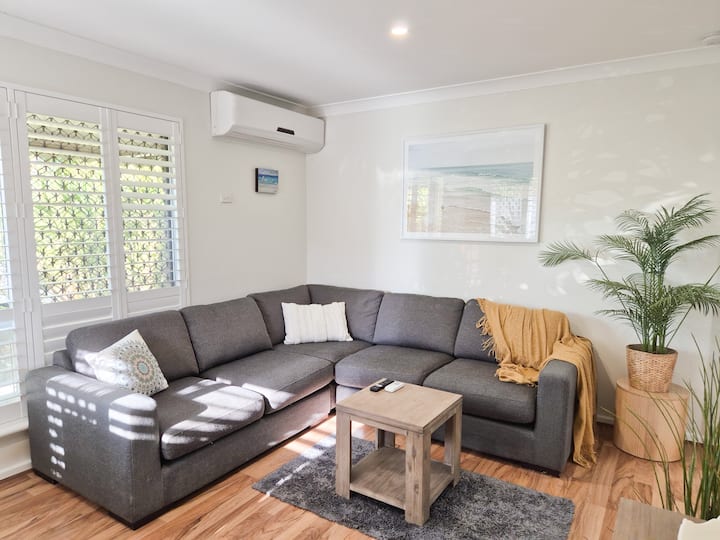 Tropical Courtyard Oasis | Relaxed Palmyra Stay - East Fremantle