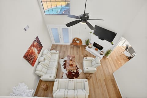 Popular Airbnb listing: Cowboys Frisco Oasis Hot Tub Pool PingPong Sleep 16 in Dallas Suburbs