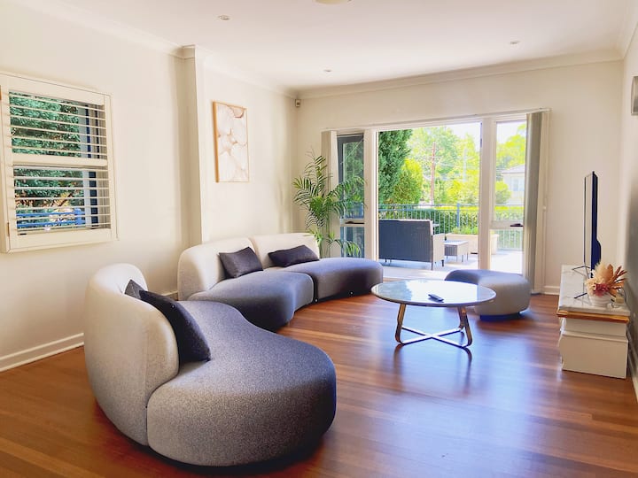 Family House With Pool Close To Pymble Station - Sydney