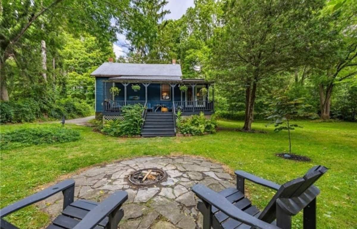 Covered veranda with outdoor seating