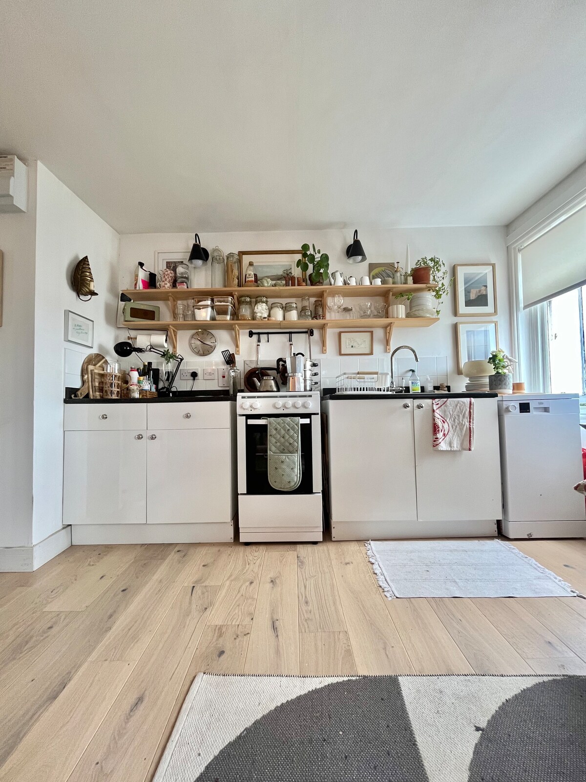 Curated visual reference: Visual Reference: The Hidden Gem Apartments For Rent In Kent England United