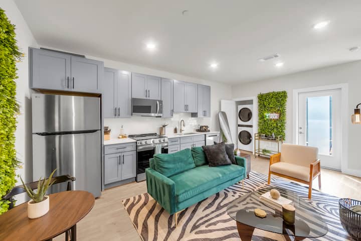 The Emerald Palm Suite Dallas 1bd1ba! - Dallas, TX