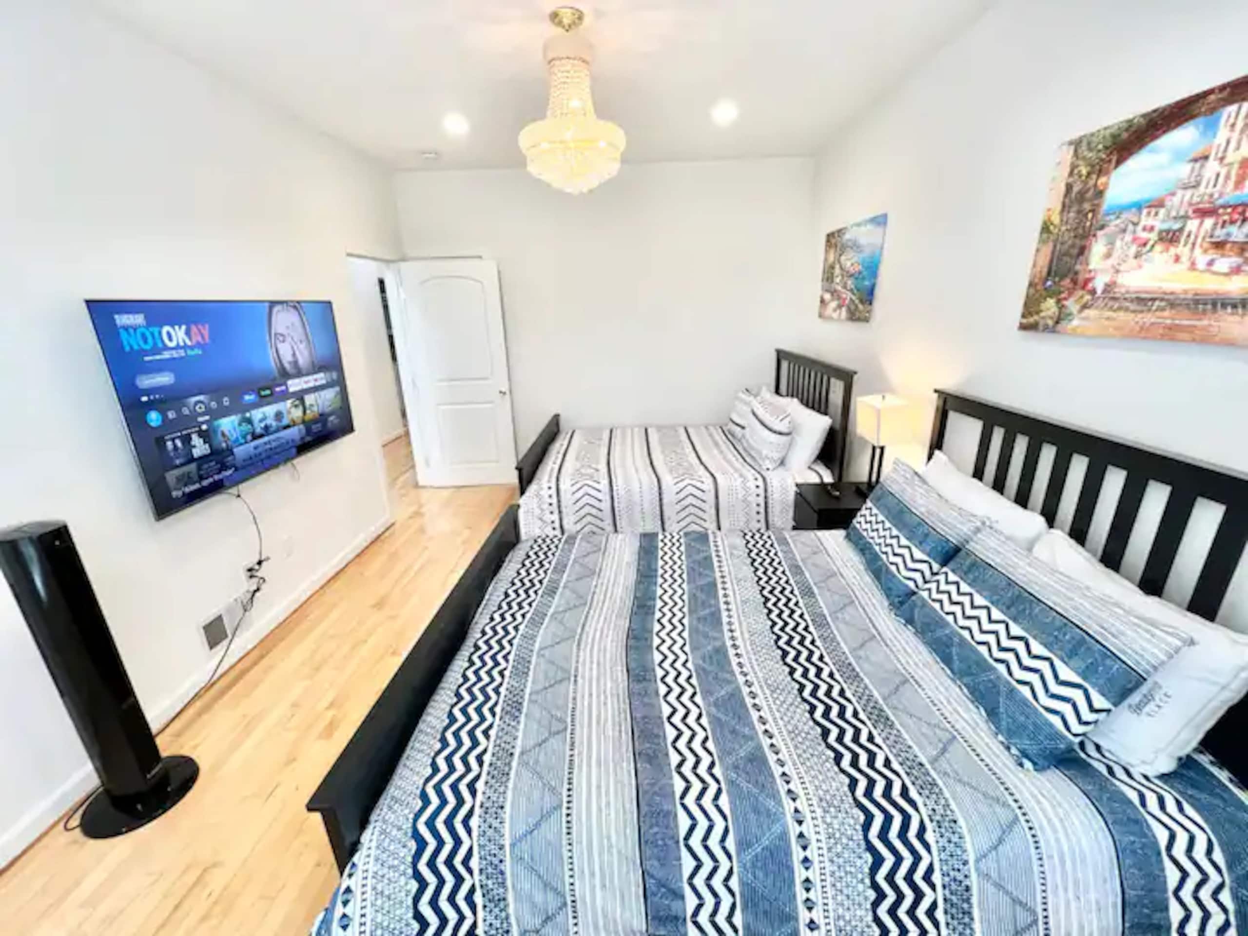 Home in San Francisco · ★5.0 · 4 bedrooms · 6 beds · 2.5 baths - Image 24