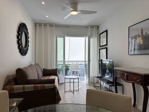 Top Airbnb: Bright 2 bedroom w/terrace - City Center en Sitges