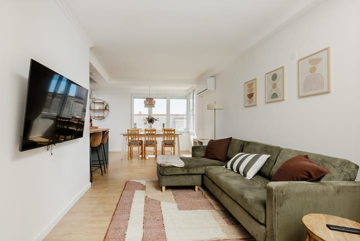 Designed Coastal Stay · Near Lisbon - Costa da Caparica