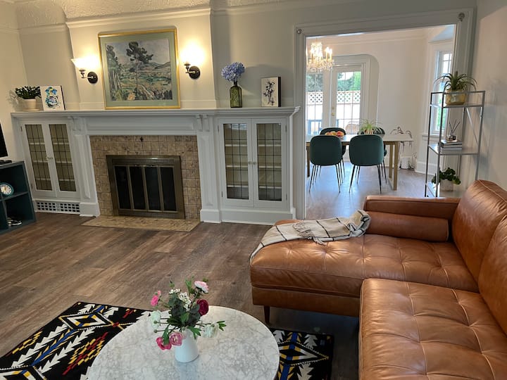 Apex Westside 4br Retreat / Near Transport - Vancouver