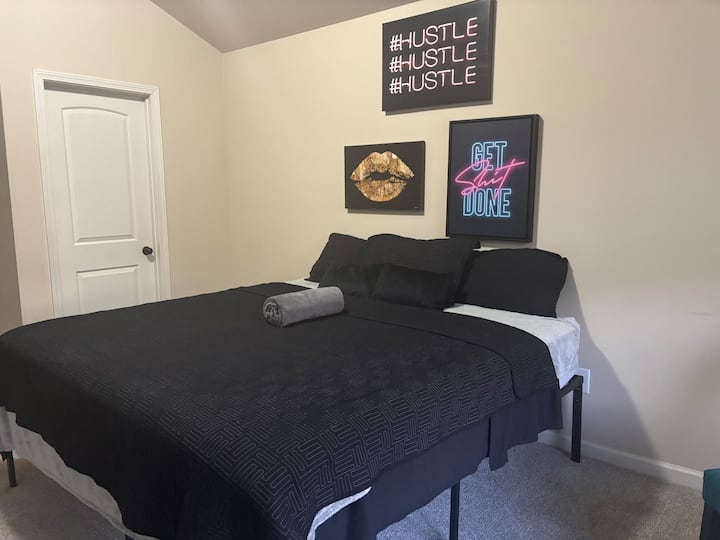 Peaceful Retreat W/ Private Bed, Bath And Office - Stockbridge, GA