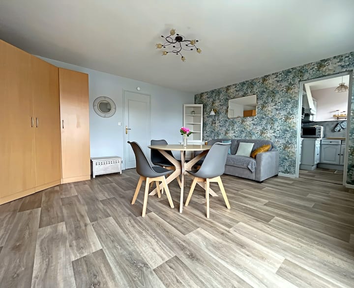 Studio De 36 M² Pour 4 Personnes Et Parking Privé - Rang-du-Fliers