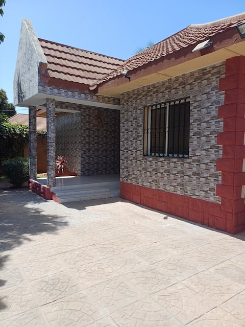 2 bedroom bungalow close to beach and private pool