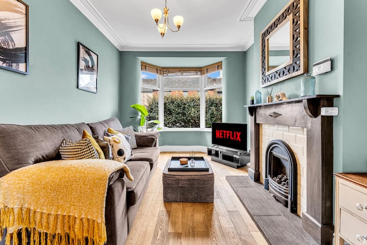 Stylish 3br Townhouse In Stoke-on-trent - Stoke-on-Trent