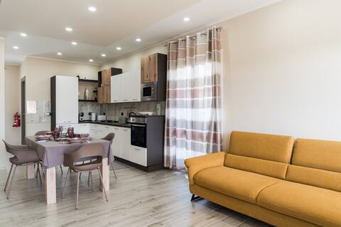 Airbnb con migliori performance: ETNA POOL VILLA | Private Pool, Garden & Sea View a Catania