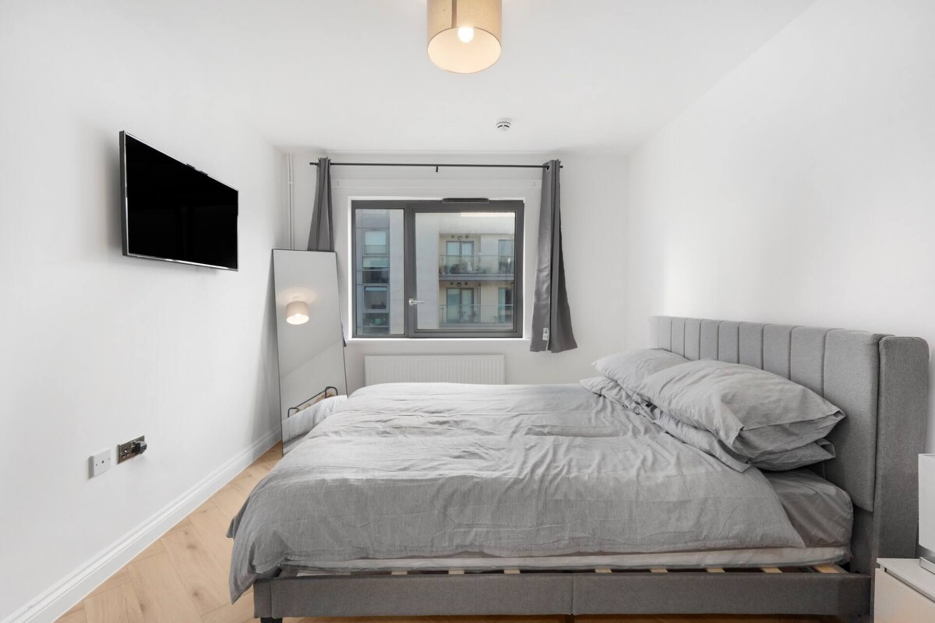 1 Bedroom Flat In East London — photo 4